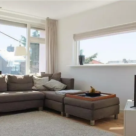 Апартаменты Duinzicht 2 *